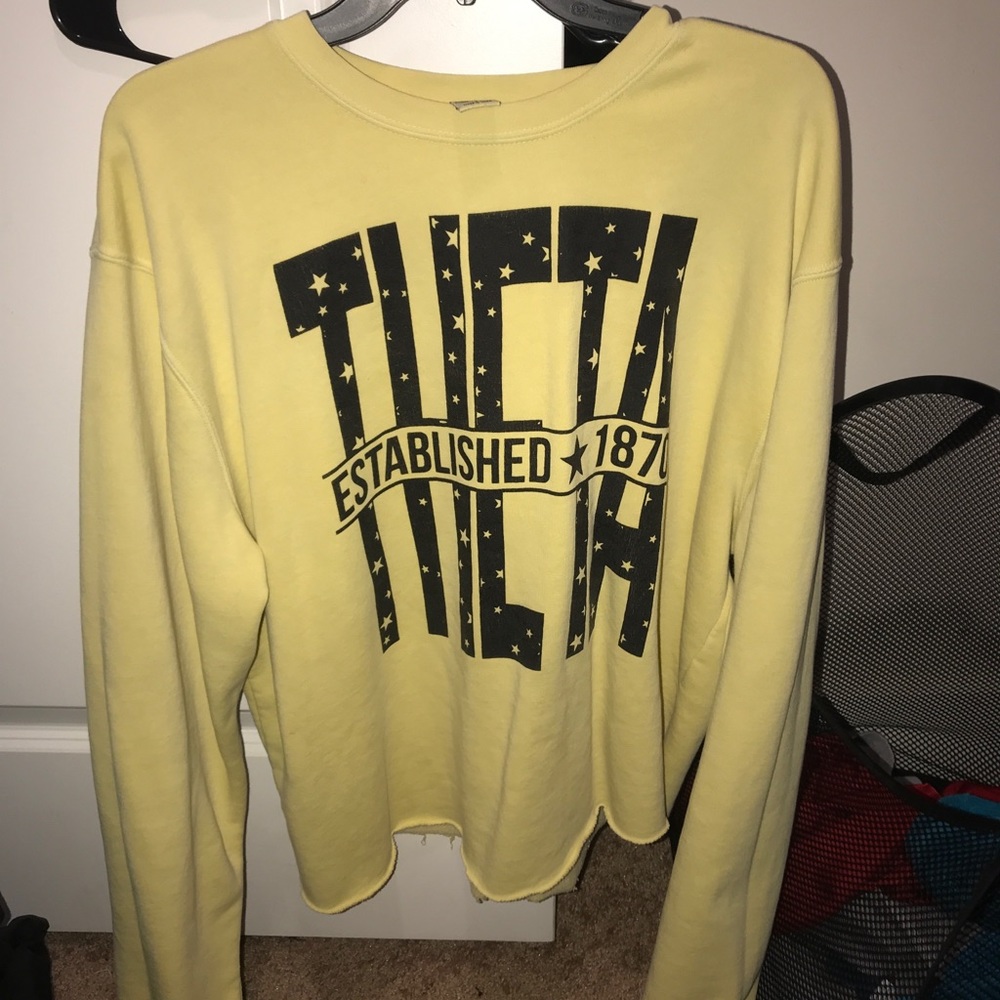 Theta crew neck